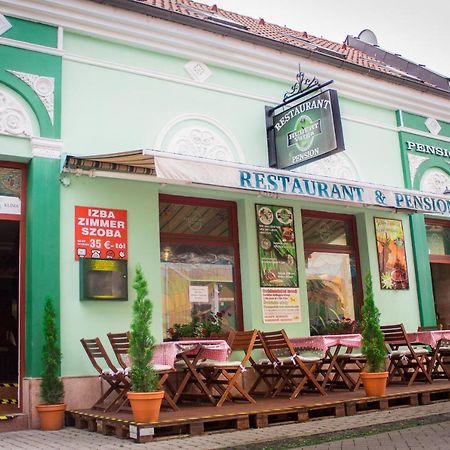 Hubert Varga Komárno Exterior foto